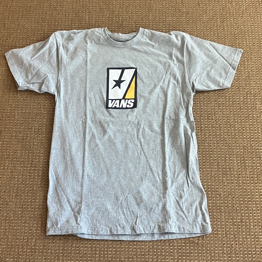 Vans Men’s L Heather gray graphic T-shirt short sleeve star logo tee